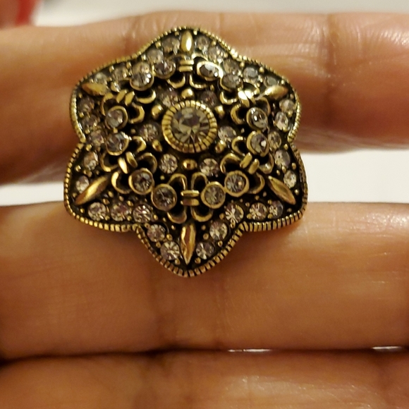 Heidi Daus Ring,sz 6,Antique Gold, Clear Crystals